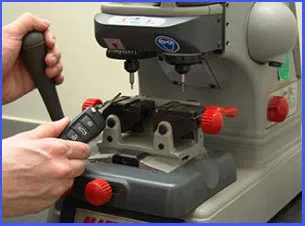 Jacksonville Galaxy Locksmith Jacksonville, FL 904-531-3121 - 14-auto-car-key-cut